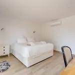 別荘 La Reserve Du Chateau De Roques ピュイスガン