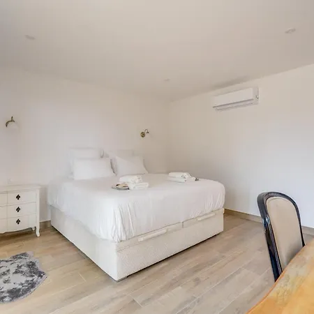 Holiday home La Reserve Du Chateau De Roques Puisseguin