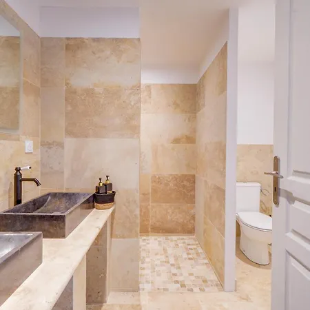 Holiday home La Reserve Du Chateau De Roques *