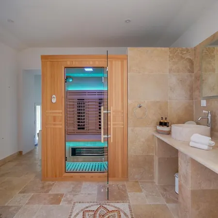 La Réserve Du Château De Roques