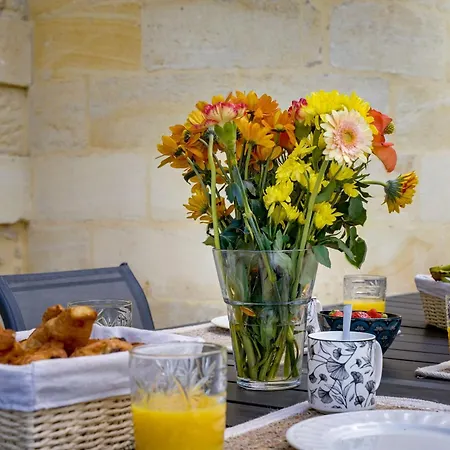 La Reserve Du Chateau De Roques Holiday home Puisseguin