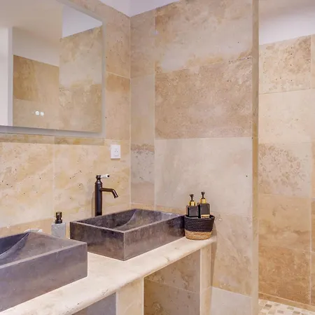 Holiday home La Reserve Du Chateau De Roques Puisseguin