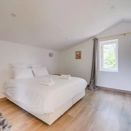 Holiday home La Reserve Du Chateau De Roques Puisseguin