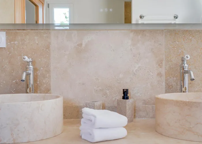 Semesterbostad La Reserve Du Chateau De Roques